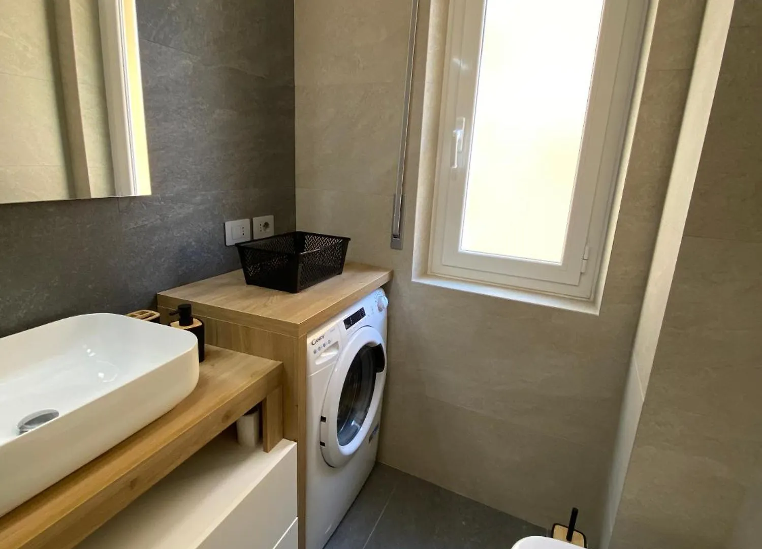 Corso Dante'S Paradise Purple - Exclusive Apartment In Alassio