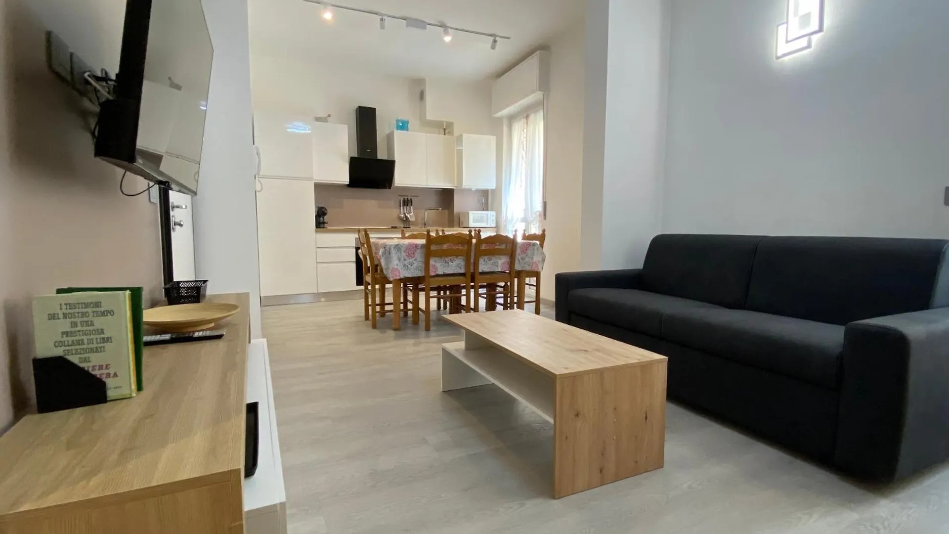 Corso Dante'S Paradise Purple - Exclusive Apartment In Alassio 0*,