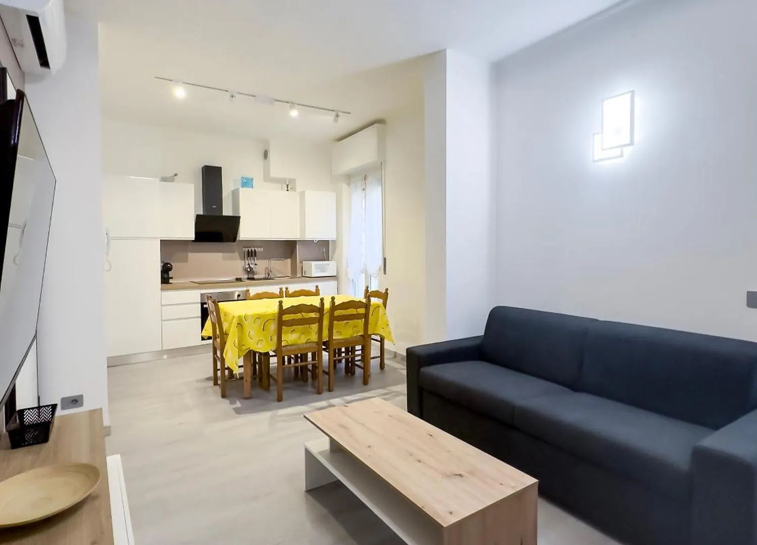 Corso Dante'S Paradise Purple - Exclusive Apartment In Alassio
